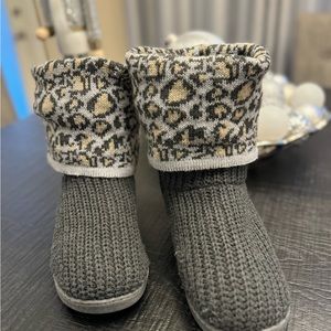 MUK LUKS ANIMAL PRINT COZY BOOTS BOOTIES SLIPPERS SIZE 9-10 LARGE